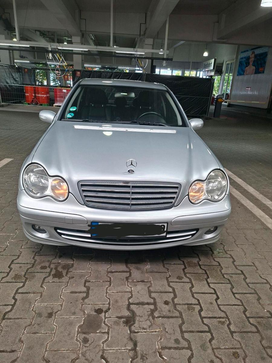 Mercedes-Benz C 180