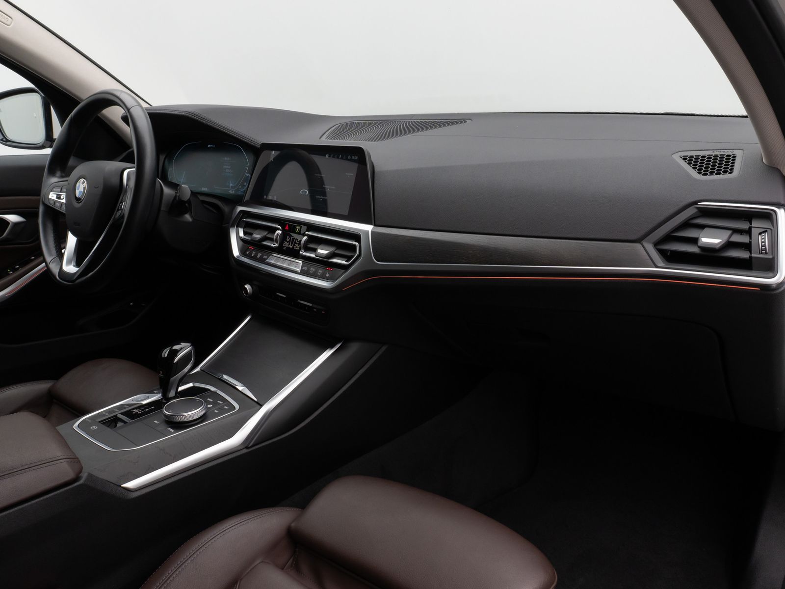 Fahrzeugabbildung BMW 330e xD Luxury Line 360°Laser HUD Komfort Sport