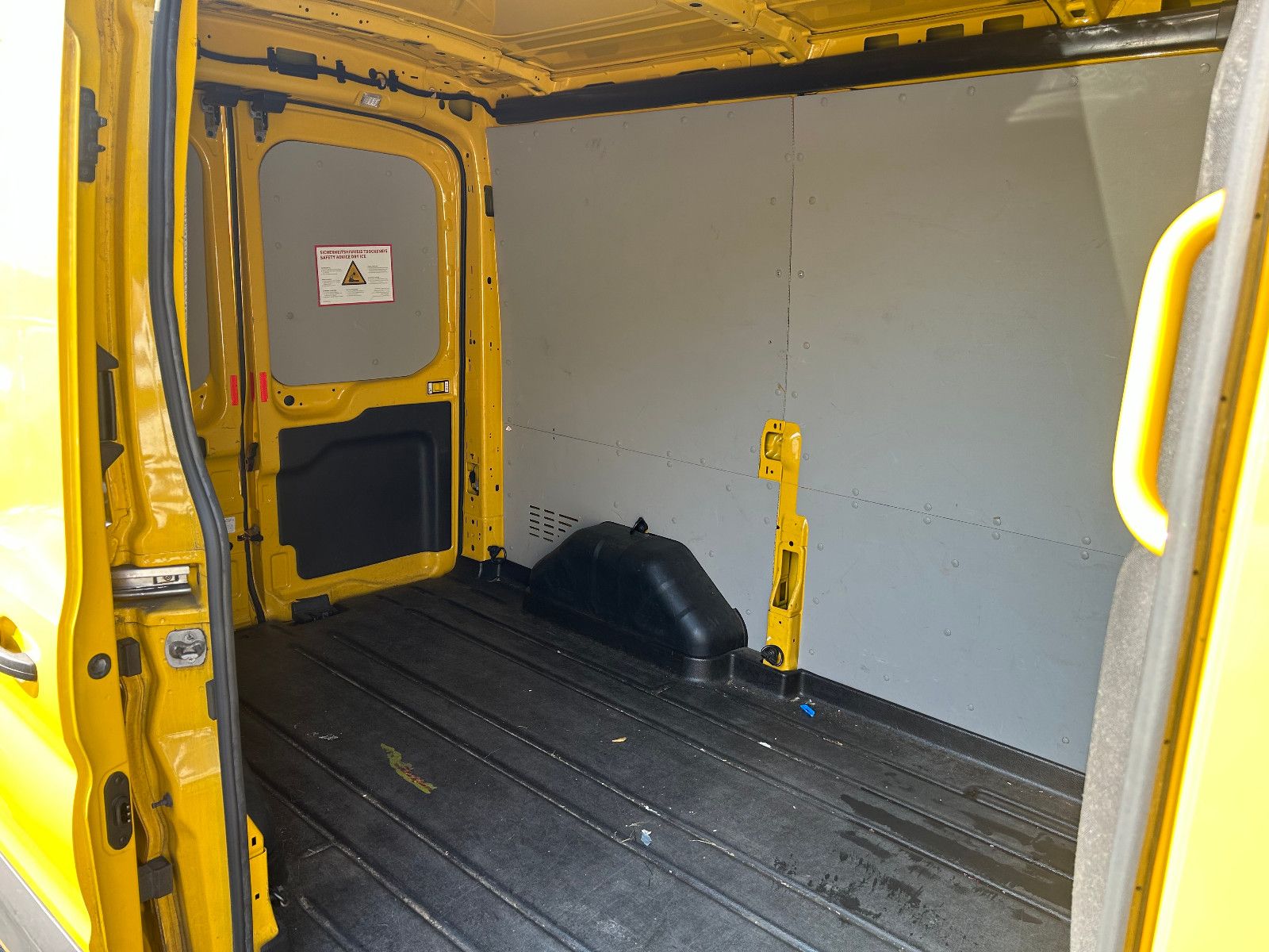 Fahrzeugabbildung Ford Transit Kasten 290 L2 Trend/1-SITZ/MOTORSCHADEN/