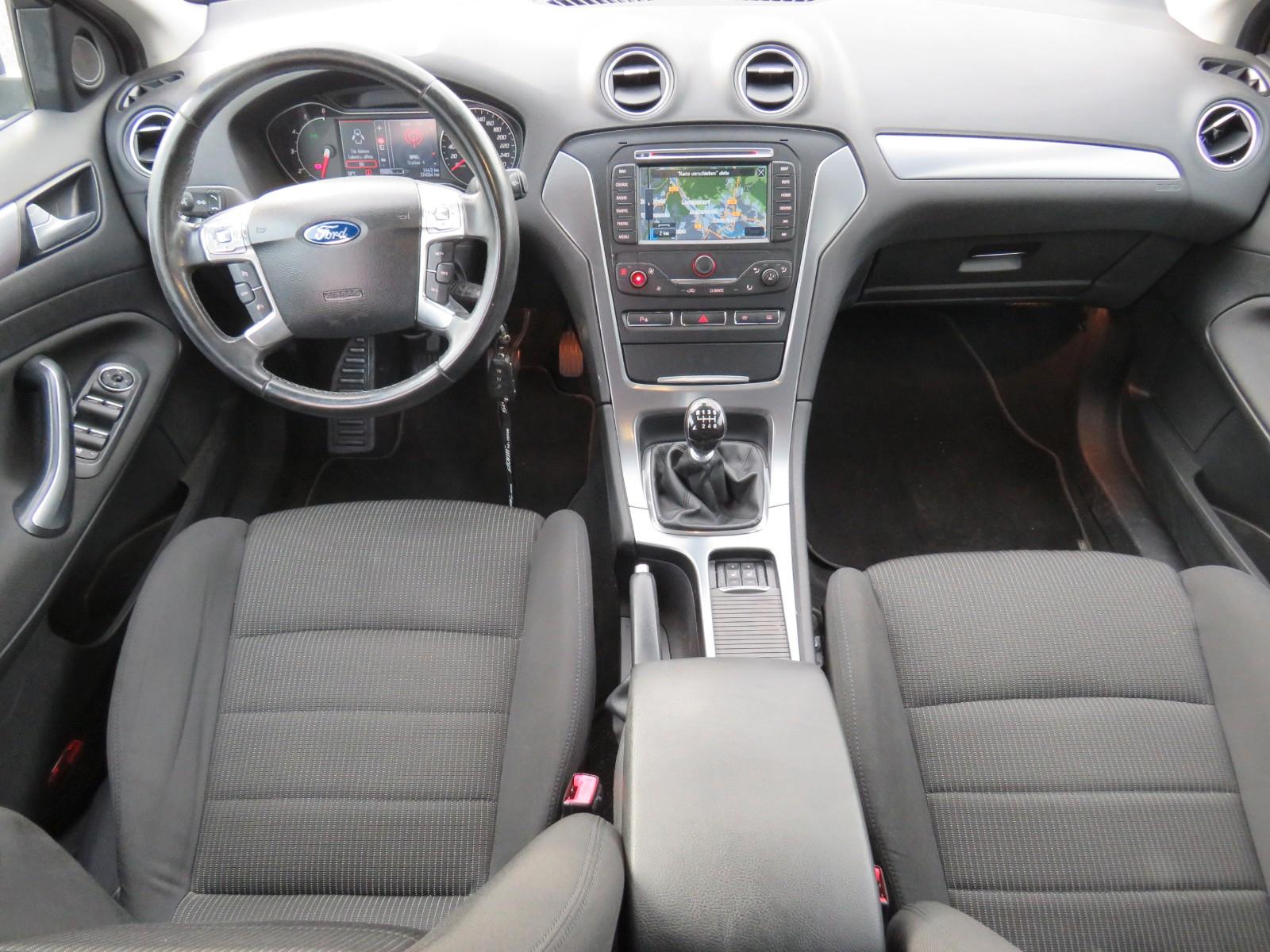 Ford Mondeo 2011 — photo 5