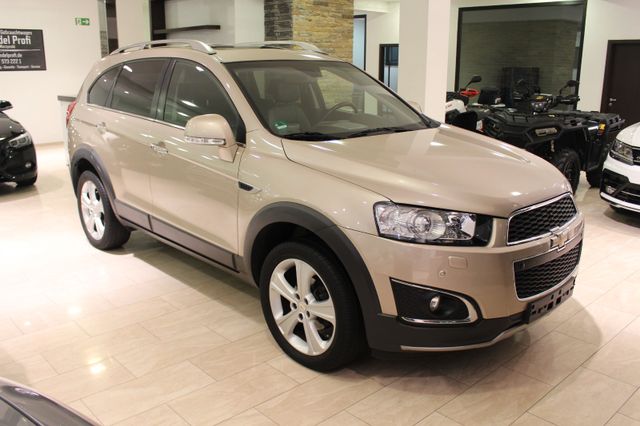 Chevrolet Captiva 2.2 D LTZ 4WD 7 Sitzer NAVI Leder TOP DE