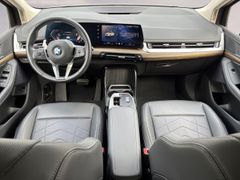 Fahrzeugabbildung BMW 218i ActiveTourer Luxury Line LEDER ACC LED RFK