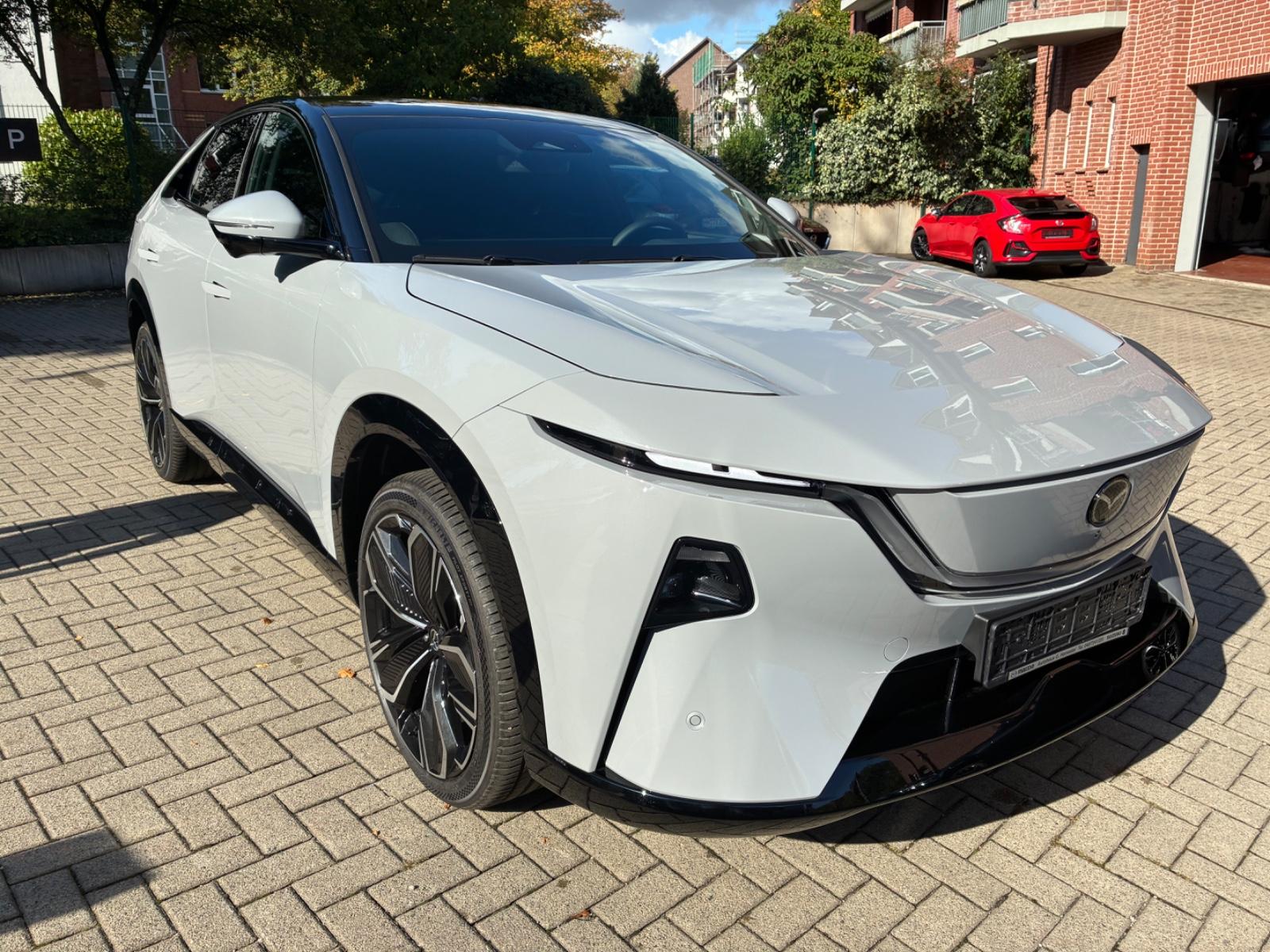 Mazda CX-6e