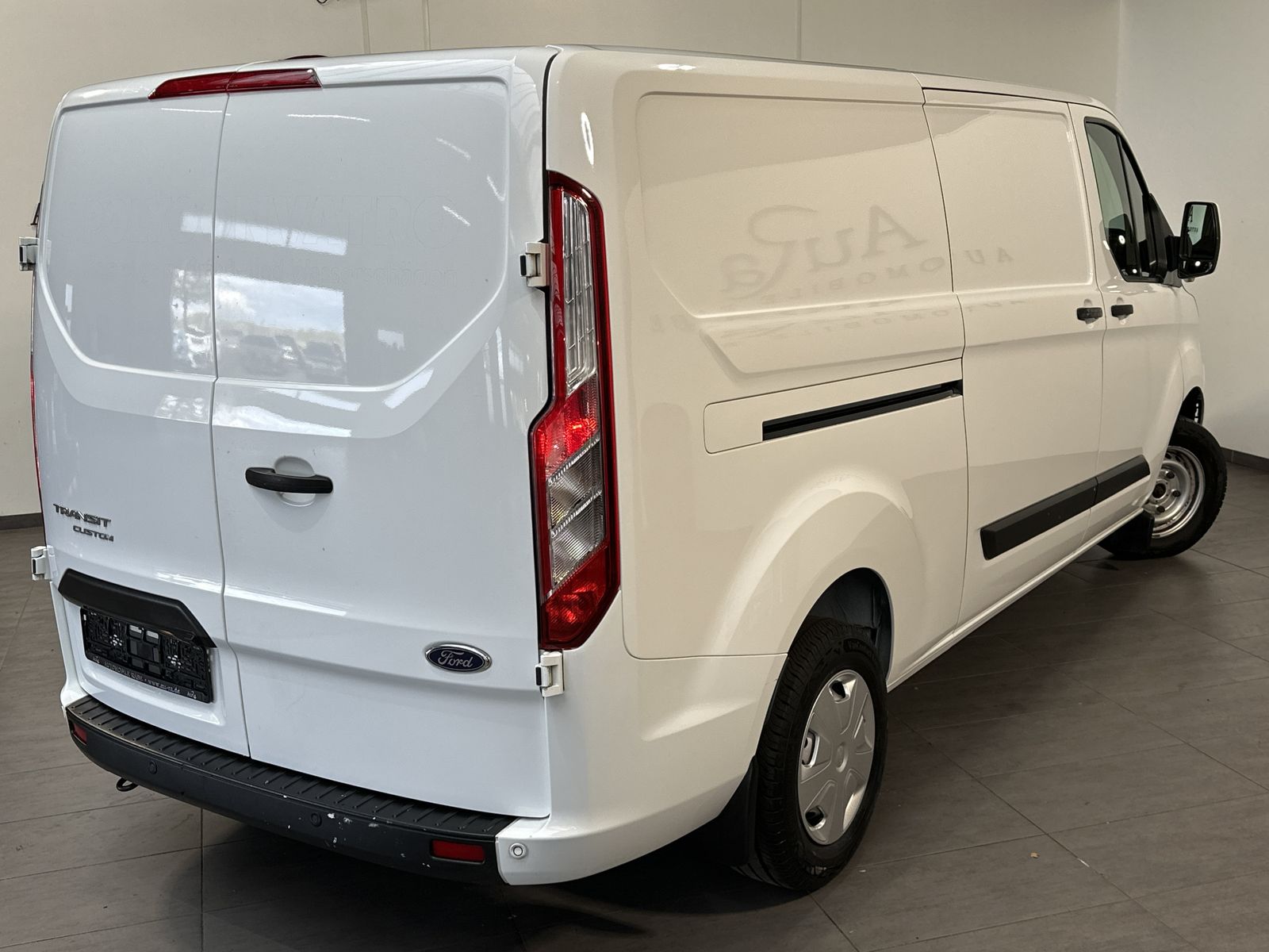 Fahrzeugabbildung Ford Transit Custom 300 L2H1 KAMERA+SHZ+PP+CARPLAY