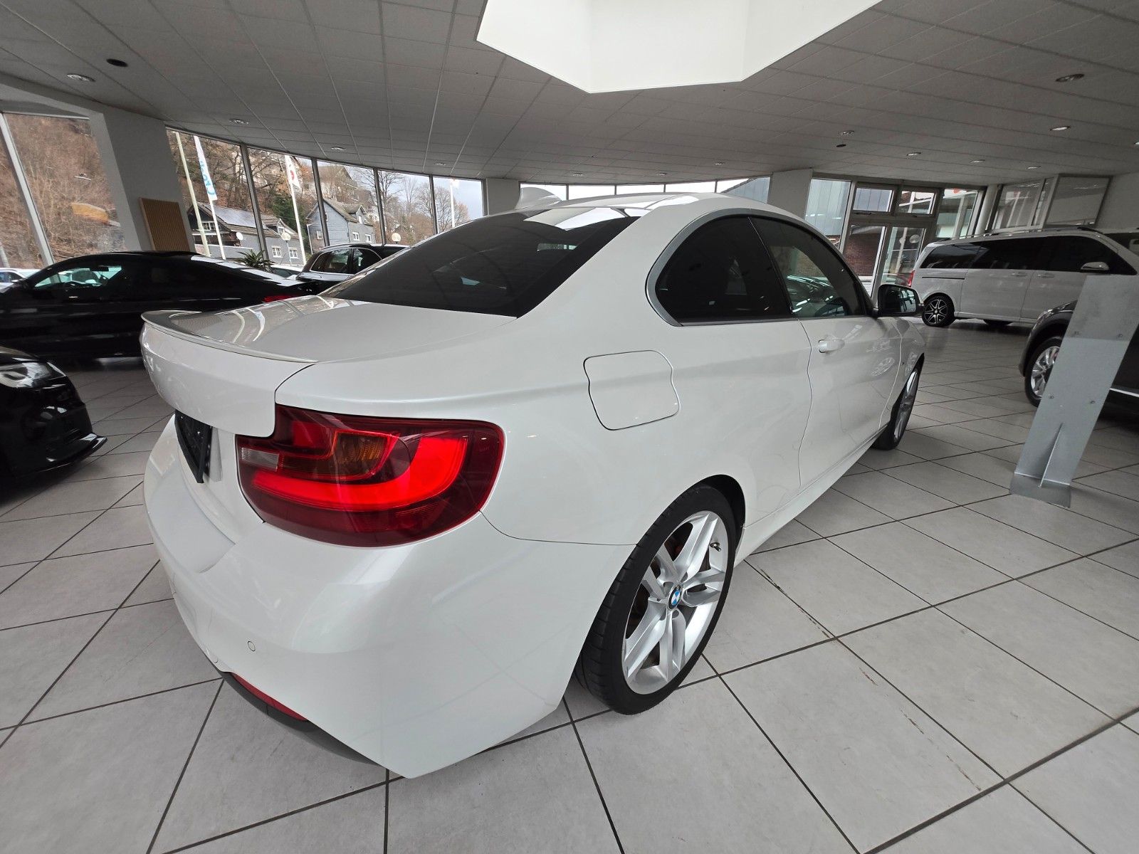 Fahrzeugabbildung BMW 225 2 Coupe d M Sport Paket *SONDERLACK*