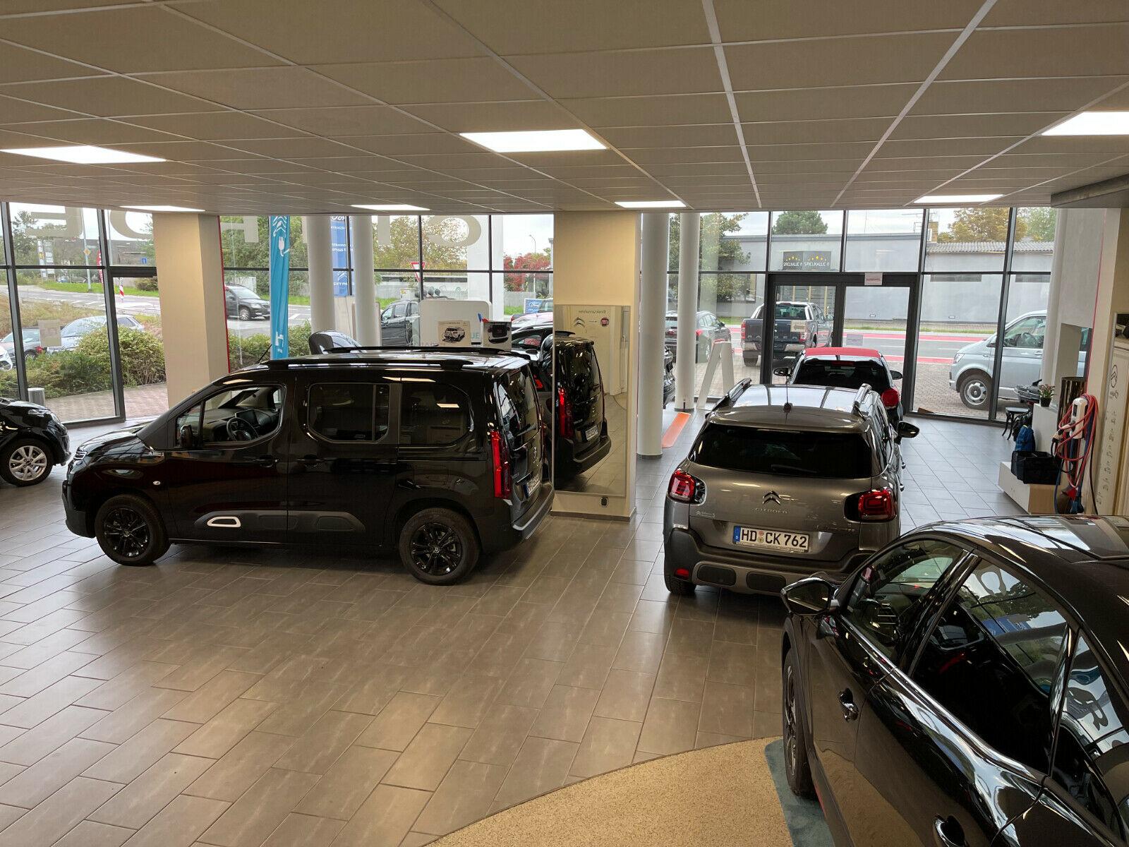 showroom-image-main