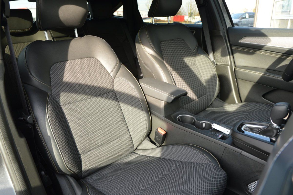 Fahrzeugabbildung Renault Arkana   Techno LED SHZ Navi Kamera