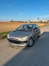 Peugeot 206 4-Türer TÜV 2027 - Peugeot 206: Türer