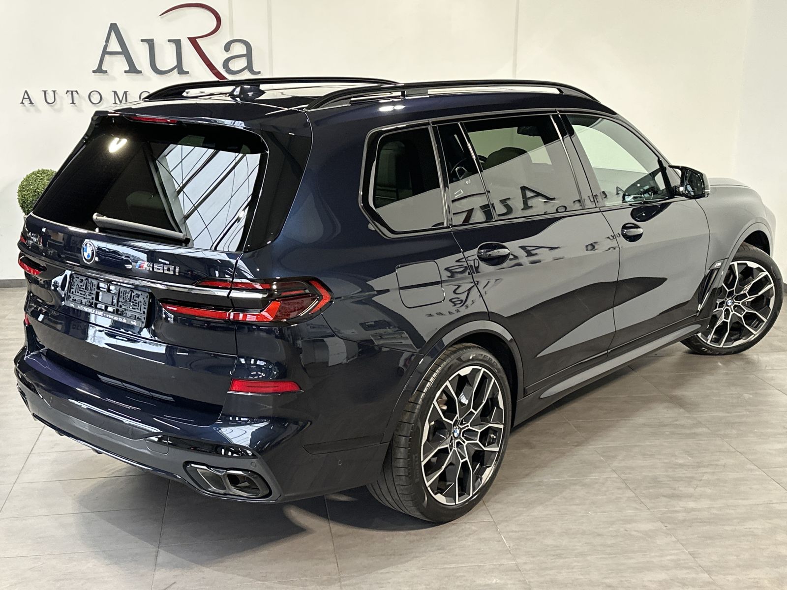 Fahrzeugabbildung BMW X7 M60i 6-Sitzer NAV+LASER+PANO+B&W+360°+ACC+1HD
