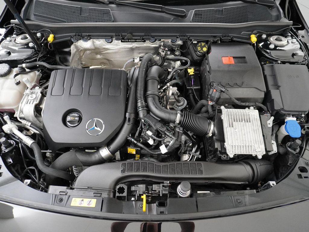 Mercedes-Benz CLA 180 Star Edition AMG Line Nightpakket, Parke