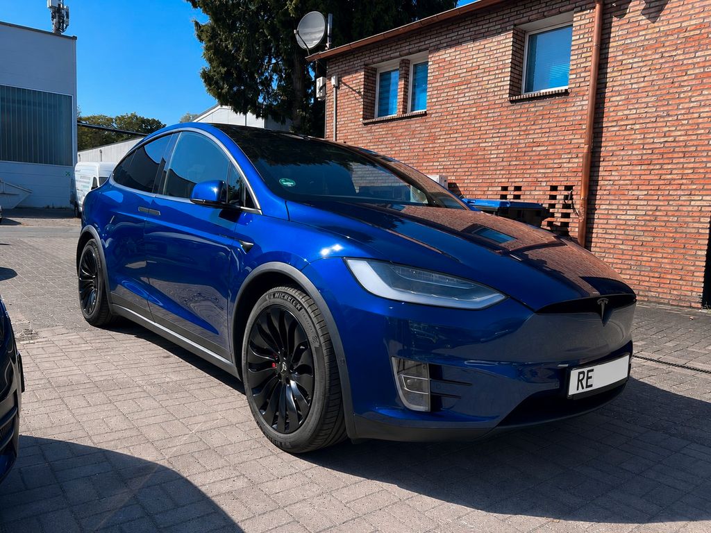 Image of Tesla Model X