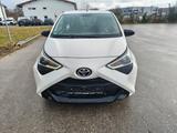 Toyota Aygo AYGO x - Toyota mit Benzin-Antrieb