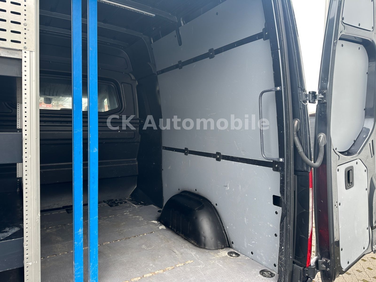 Fahrzeugabbildung Mercedes-Benz Sprinter III Mixto 319CDI V6 RWD /Autom./5 Sitze