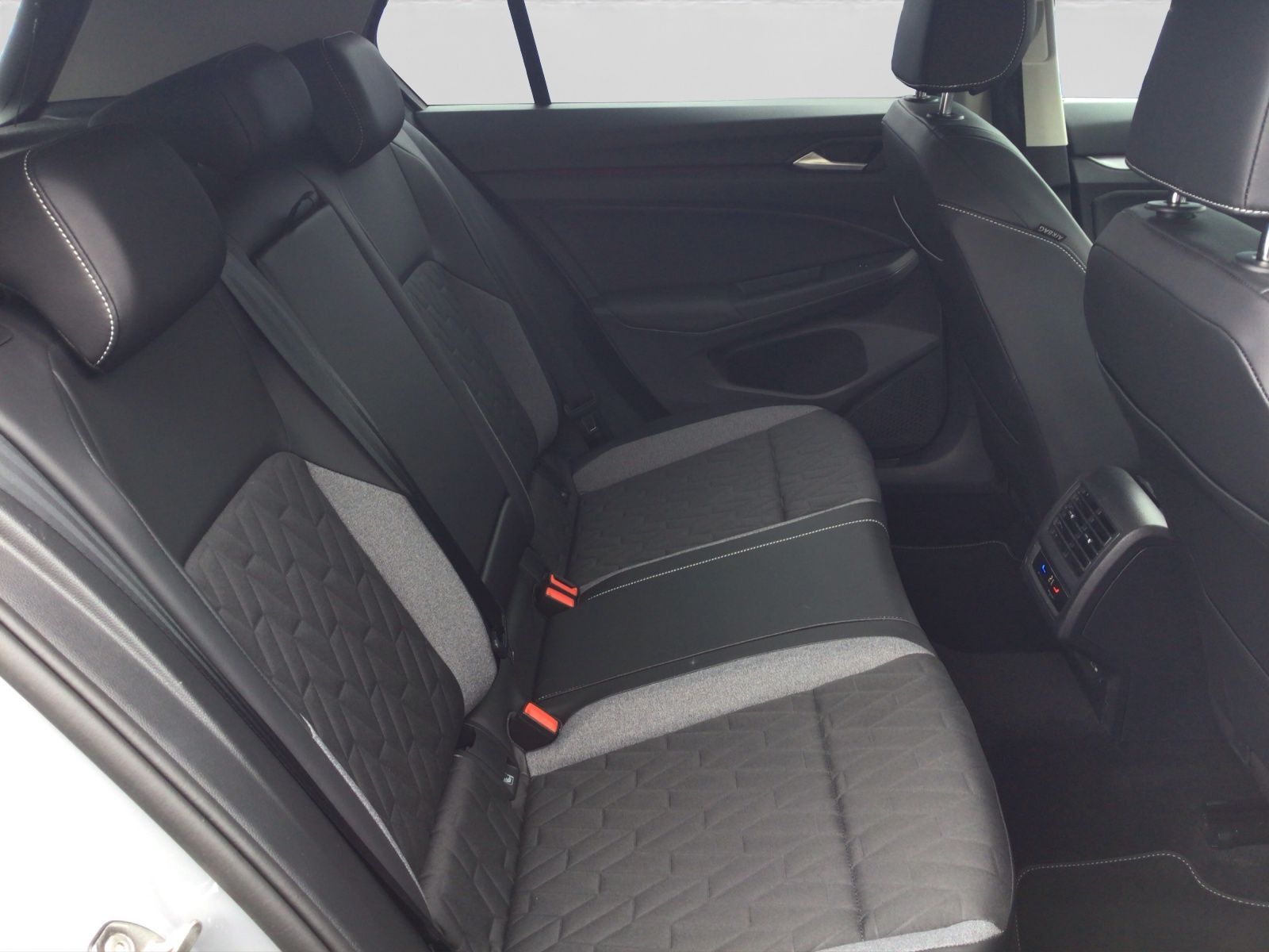 Volkswagen Golf - Bild 6