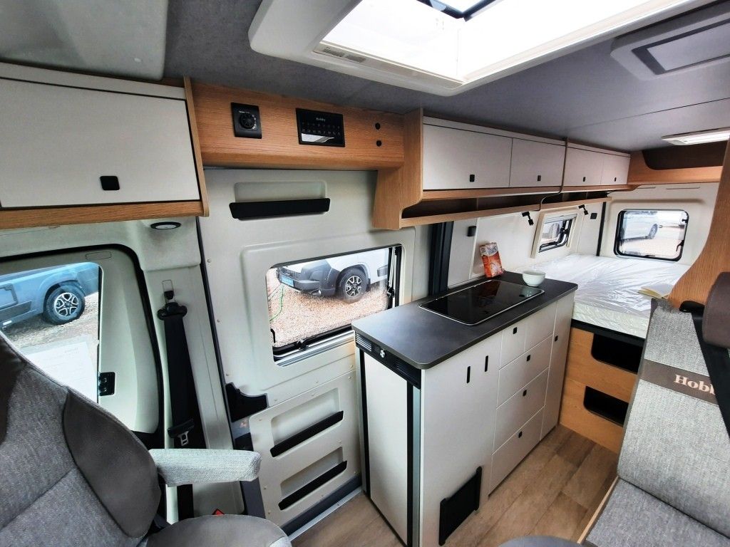 Fahrzeug Übersicht 8 Fahrzeugabbildung Hobby ONTOUR Van 600 FT Tageszulassung 11.045€ sparen