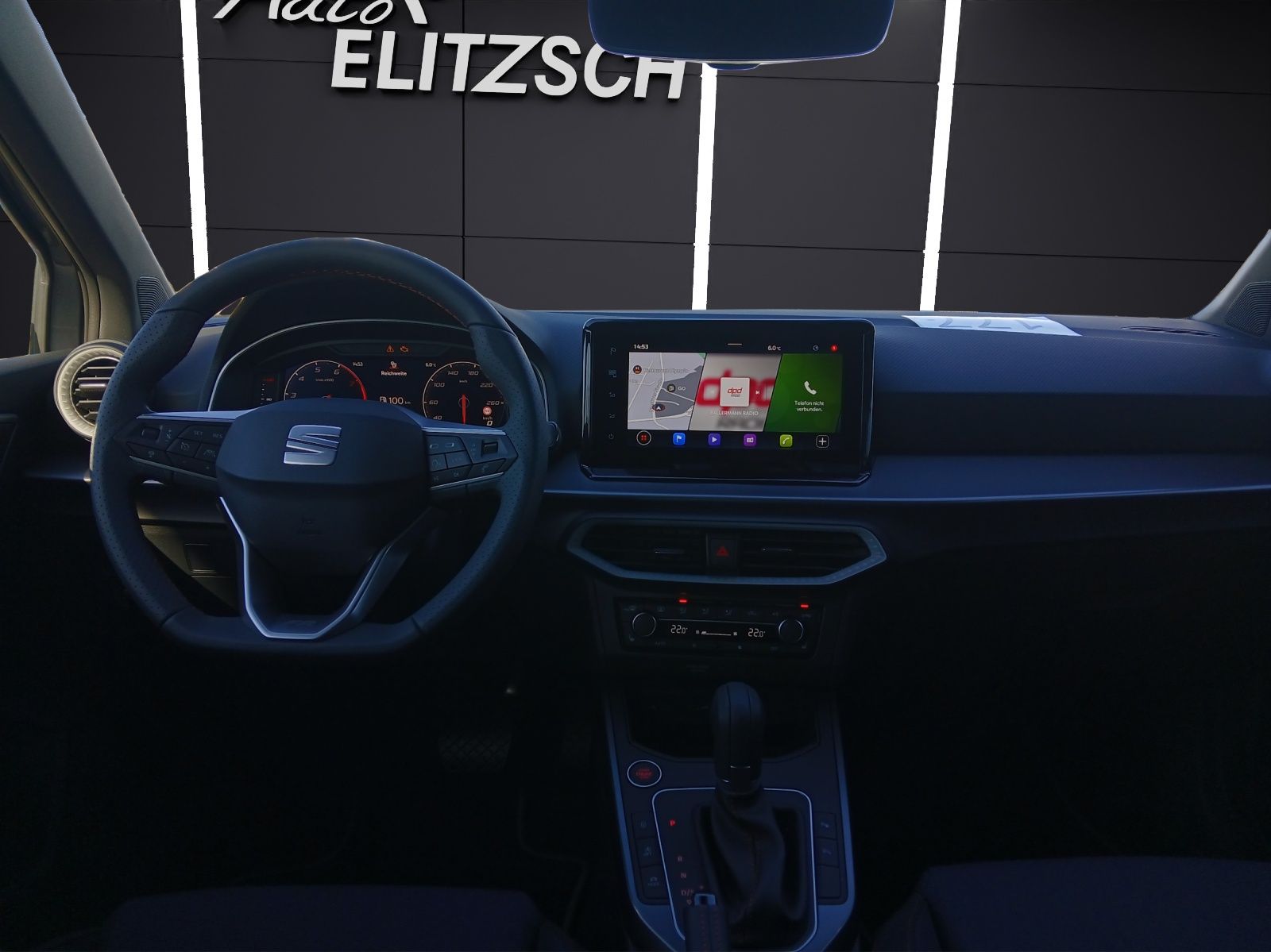 Fahrzeugabbildung SEAT Arona TSI FR Black Edition DSG LED Navi AID ACC