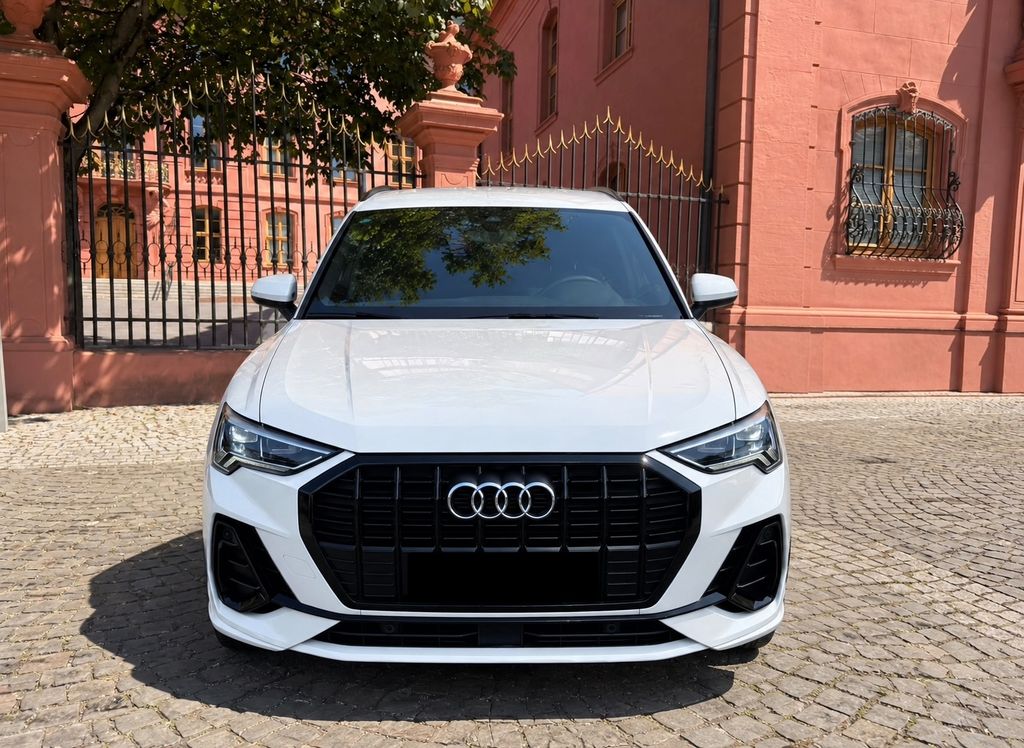 Image of Audi Q3