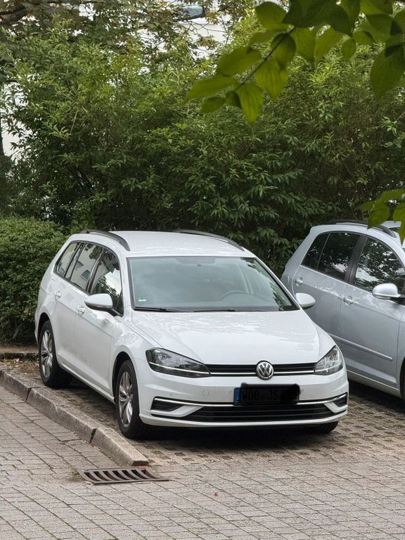 Image of Volkswagen Golf