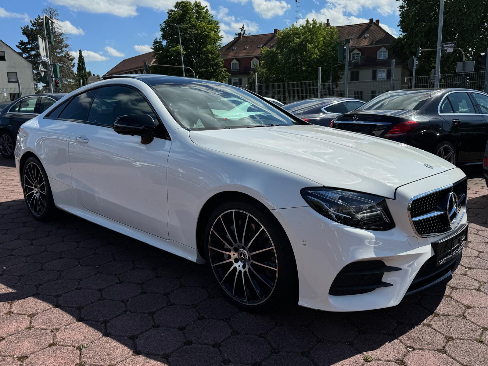 Mercedes-Benz E 400 4Matic AMG Line BURMESTER PANO WIDESCREEN
