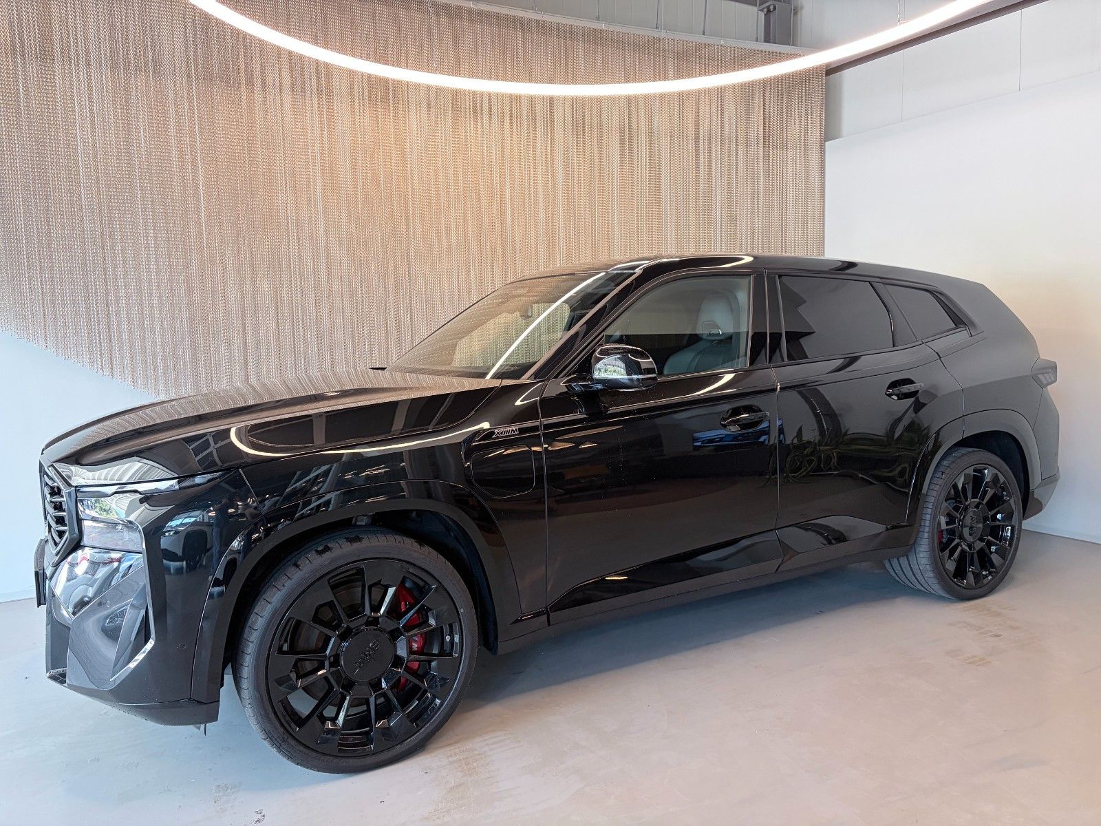BMW XM 50e / 23" / FULL / BLACK BLACK!!! imagem 2
