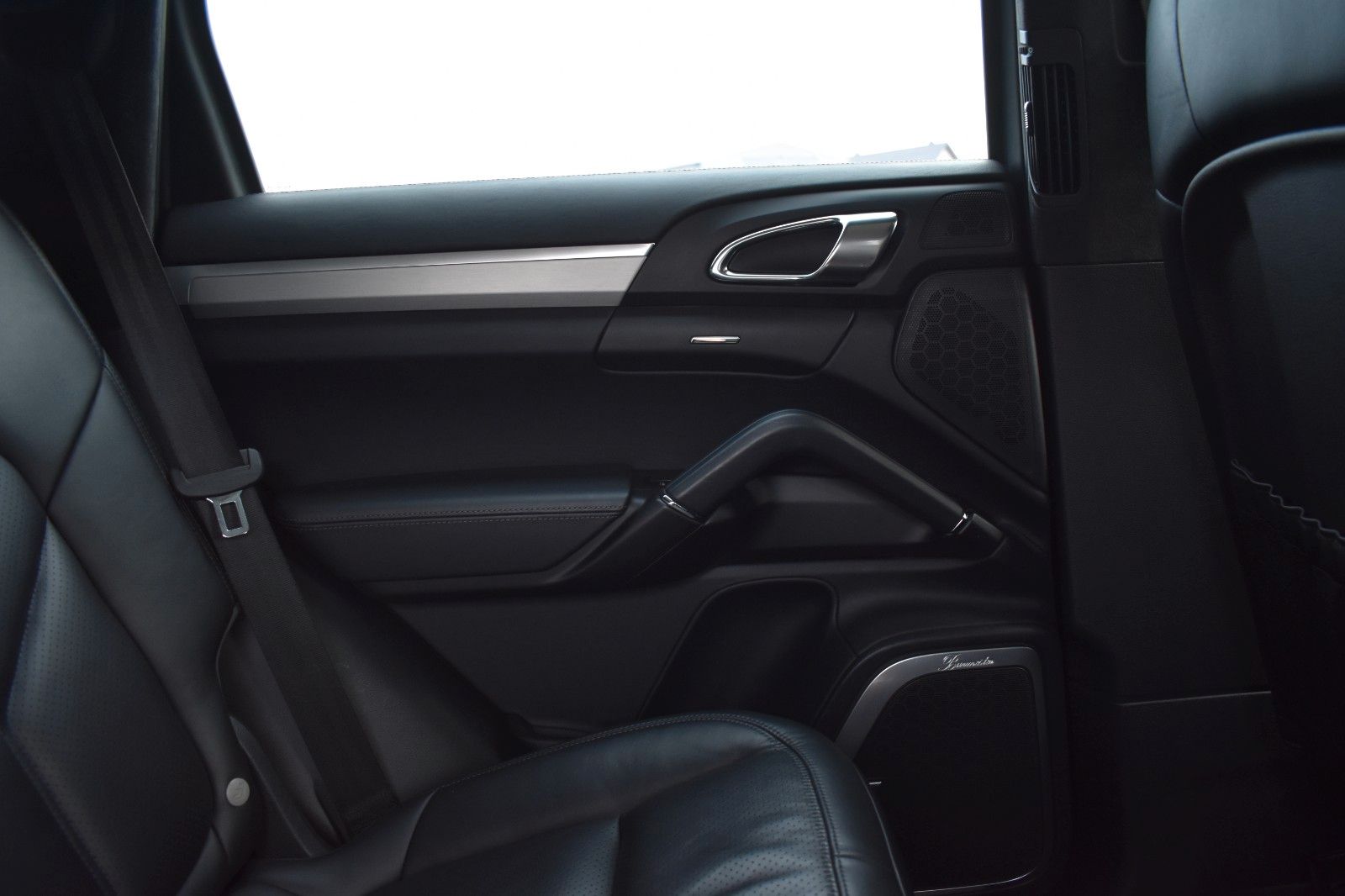 Fahrzeugabbildung Porsche Cayenne Turbo Panorama AHK Sport Chrono Keramik