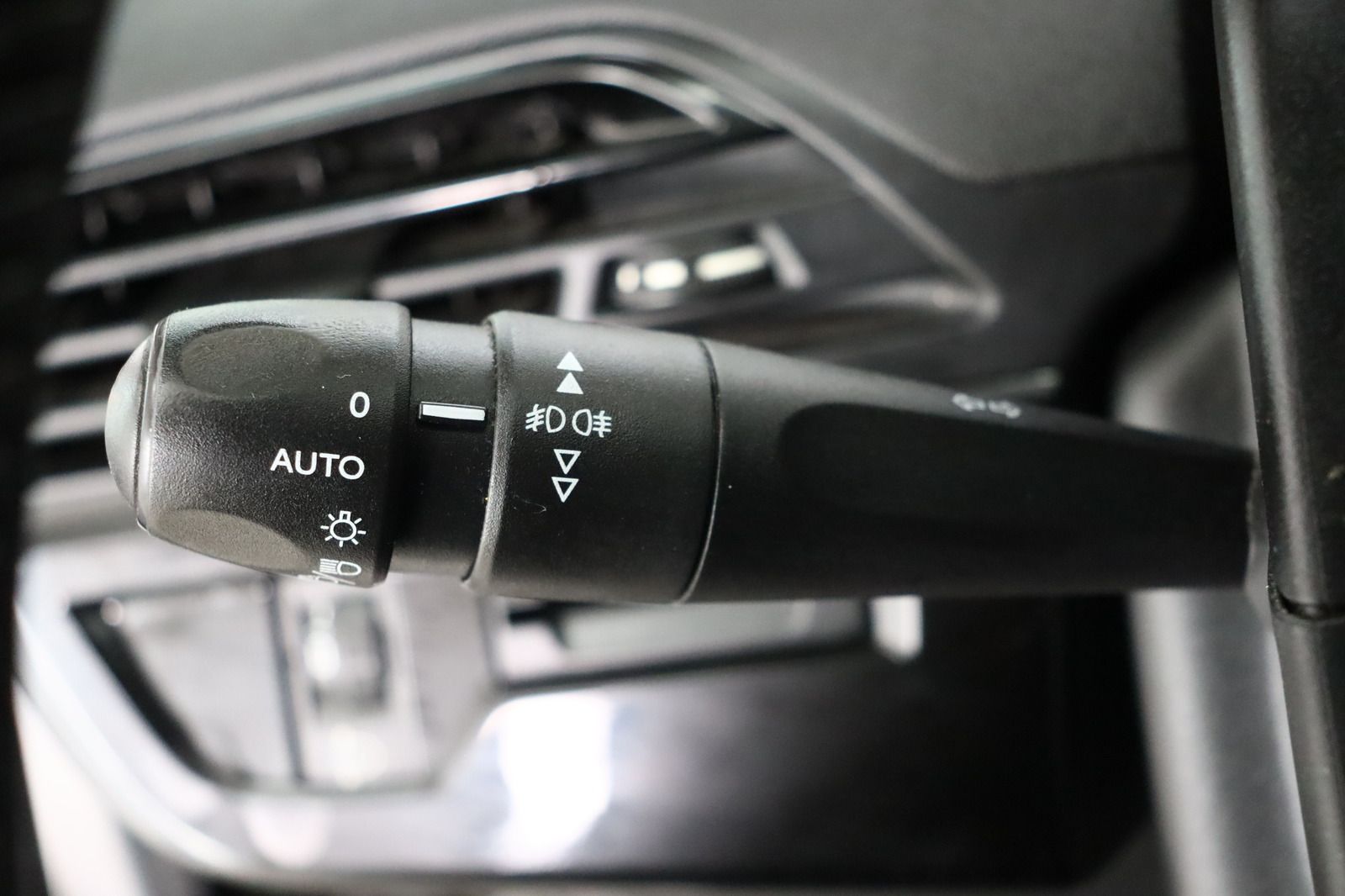 Fahrzeugabbildung Citroën Grand C4 Picasso VTi 120 * Navi * PDC * Tempomat