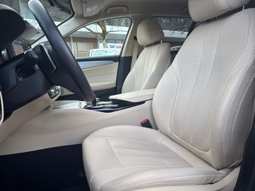 BMW 530e xDrive A Touring HiFi DAB WLAN RFK Shz