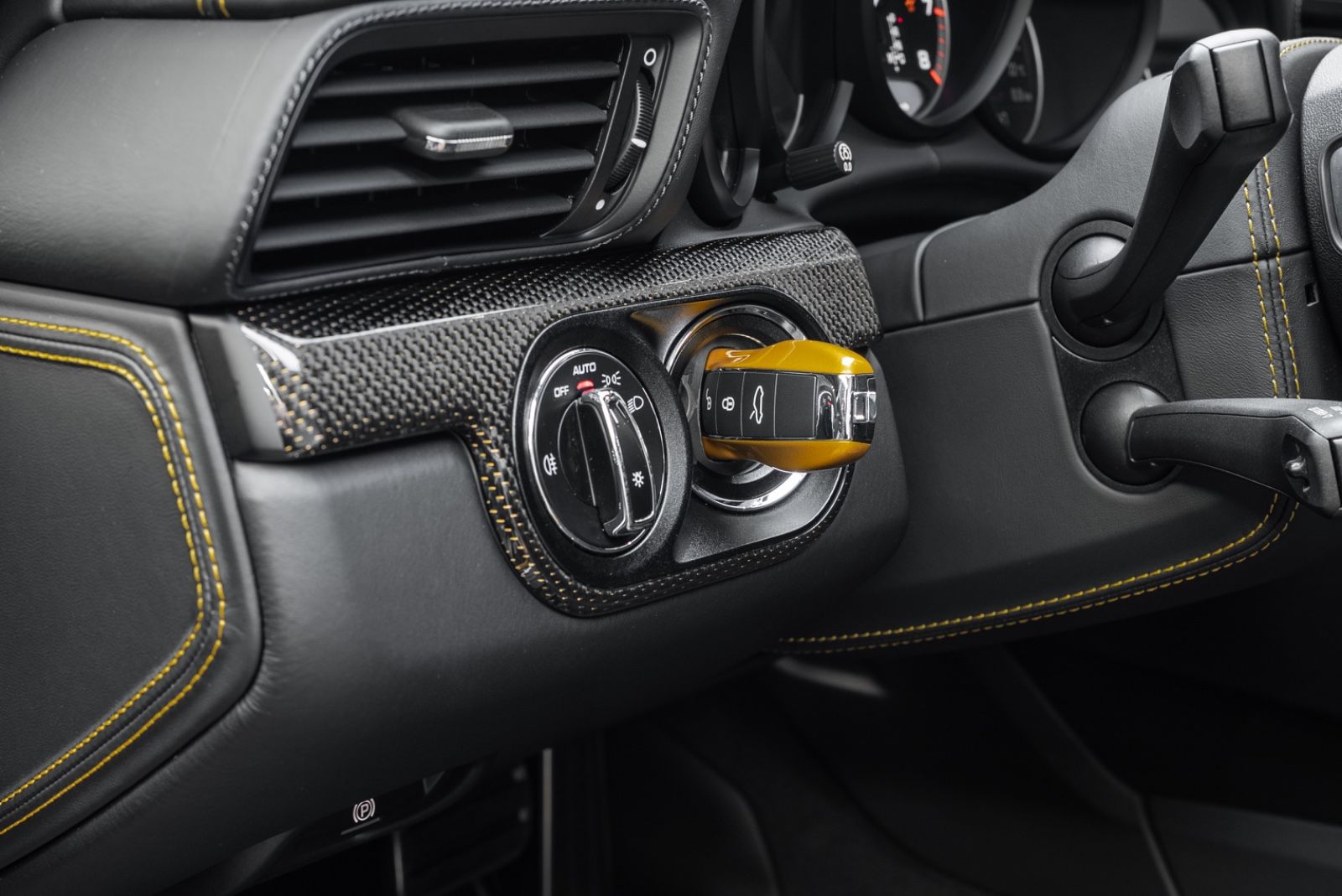 Fahrzeugabbildung Porsche 991.2 Turbo S Exclusive Series LIFT/CARBON/DTFZG