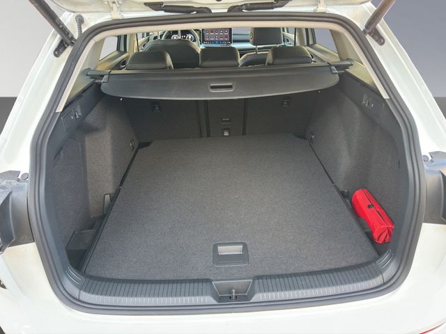 Golf VIII Variant 1.5eTSI DSG Goal