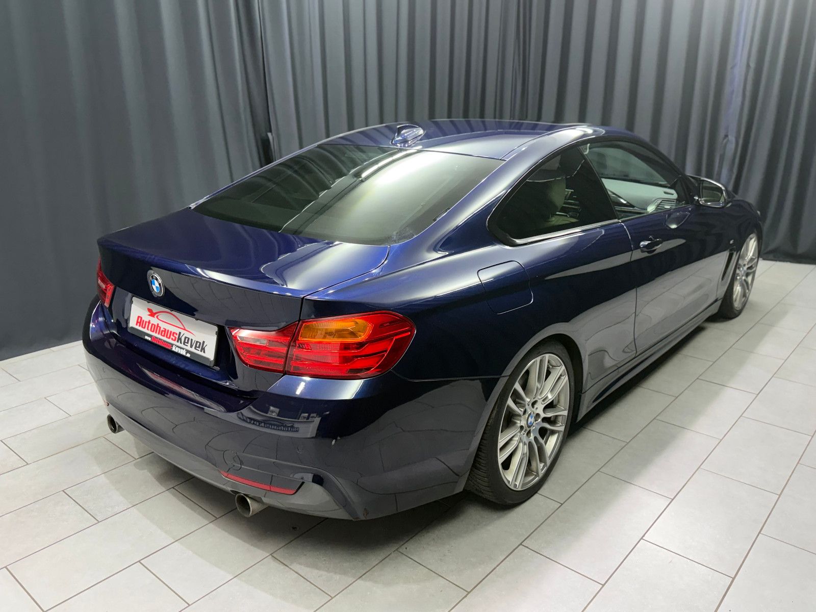 Fahrzeugabbildung BMW BMW 435i xDrive Coupe M Sport|INDIVIDUAL|H/K|HuD