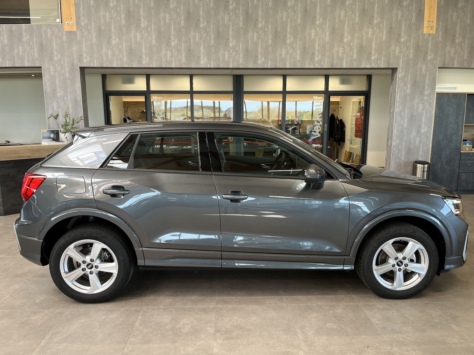 Audi Q2 35 TFSI S-line S-tronic Matrix Kamera imagem 2