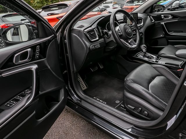 Kia Ceed Sportswagon Platinum Edition Stauassistent