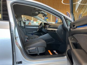 Volkswagen Golf *1.HAND*19%MWST*TEMPO*AHK*LED*