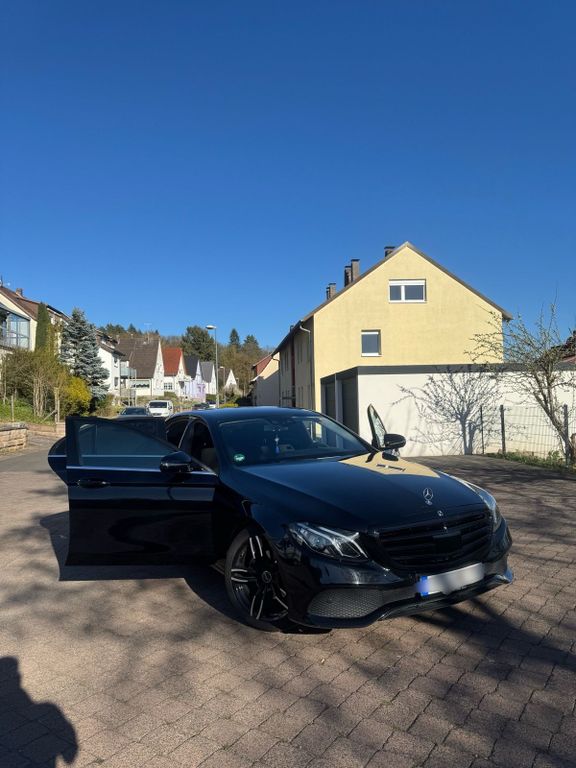 Image of Mercedes-Benz E 220