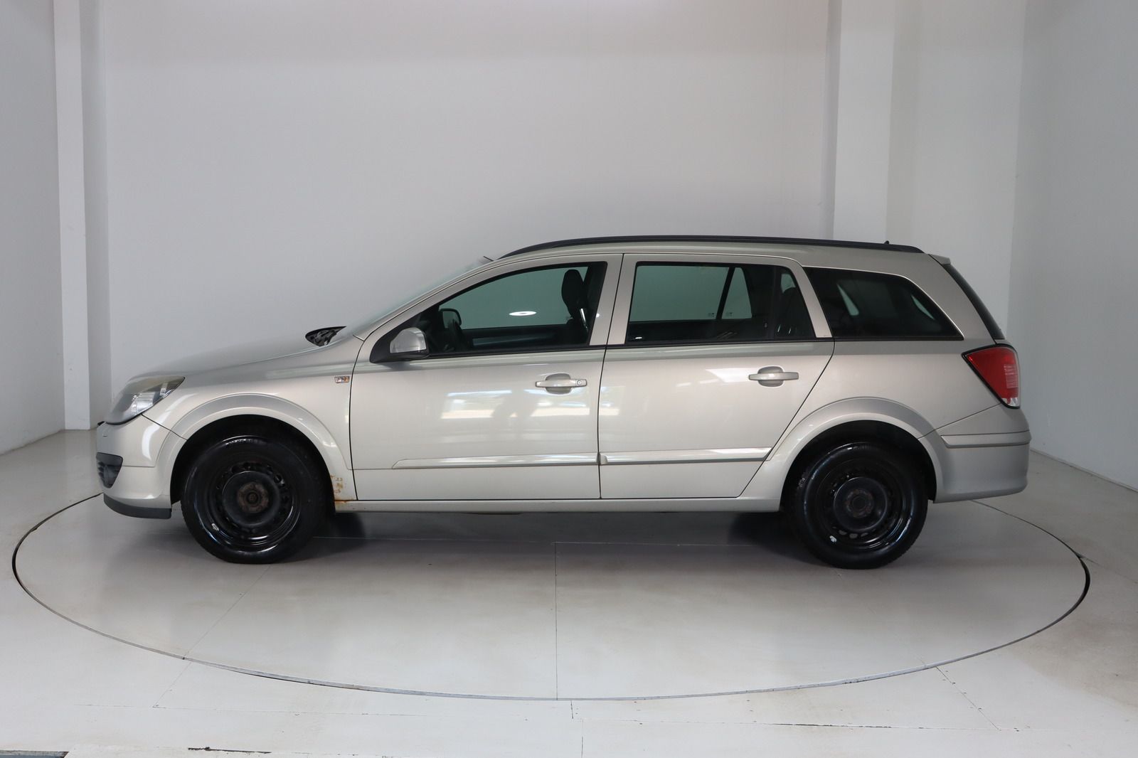 Fahrzeugabbildung Opel Astra Caravan 1.6 Twinport Edition