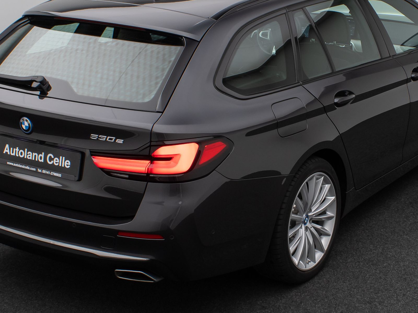 Fahrzeugabbildung BMW 530e LuxuryLine Kamera Laser HUD DAB H/K Komfort