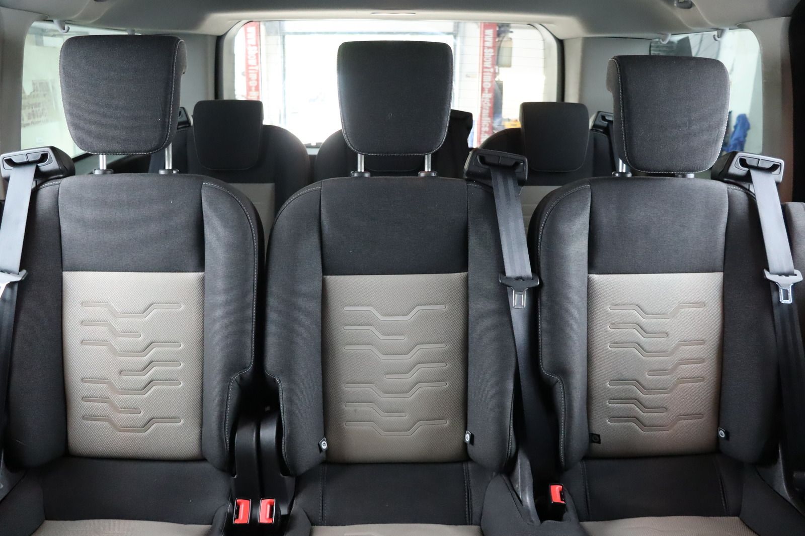 Fahrzeugabbildung Ford Tourneo Custom 2.2 TDCi * 8 Sitzplätze
