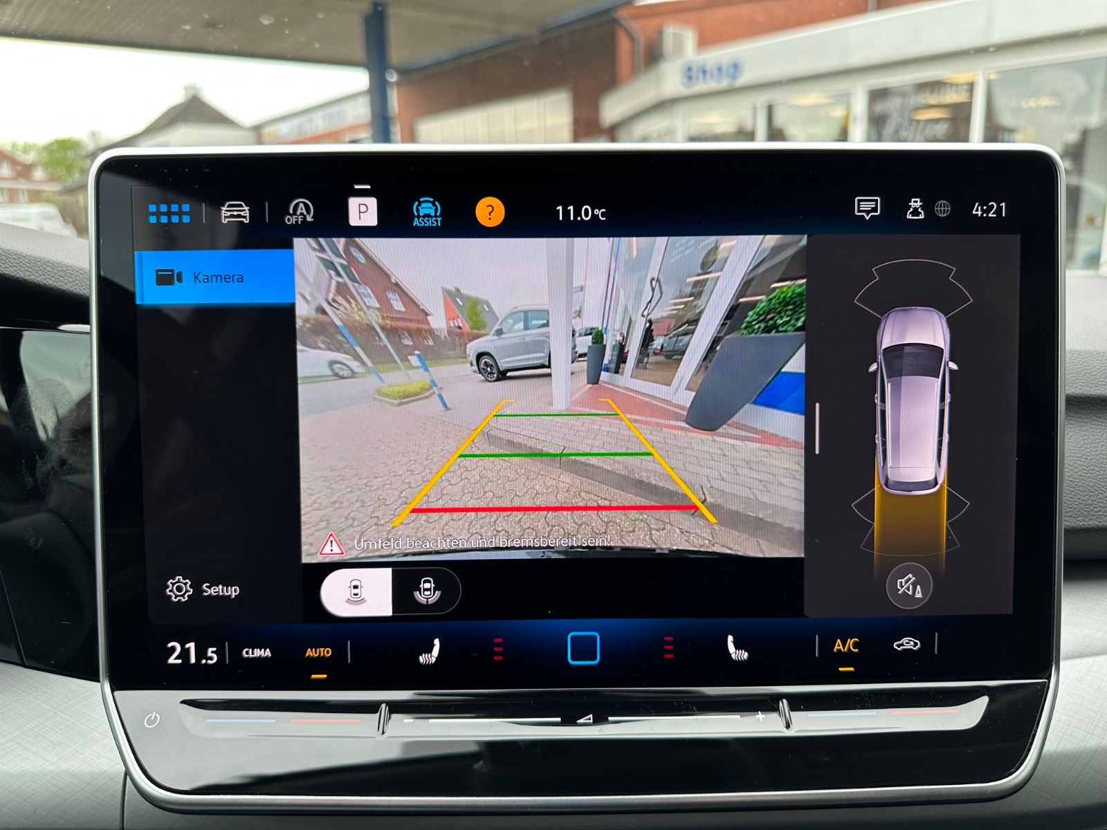 Fahrzeugabbildung Volkswagen Golf VIII Variant 1.5 TSI Life Navi/ACC/LED/Shzg