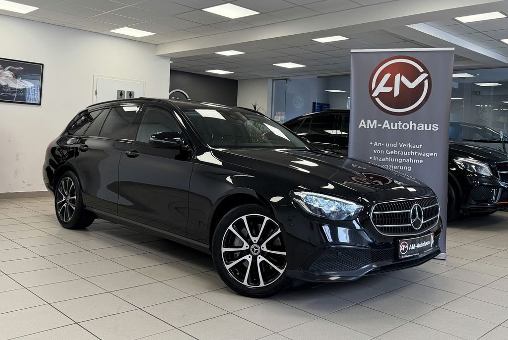 Image of Mercedes-Benz E 220