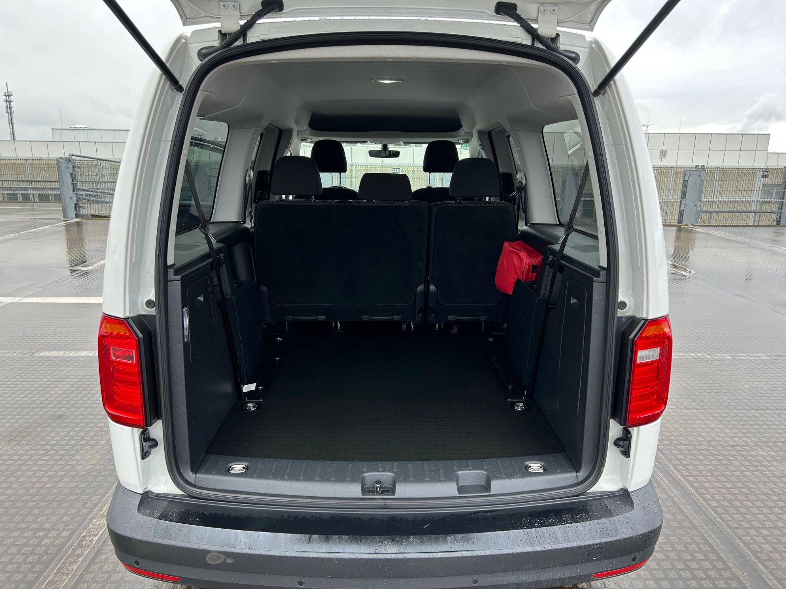 Volkswagen Caddy Maxi~CNG~NAVI foto 13