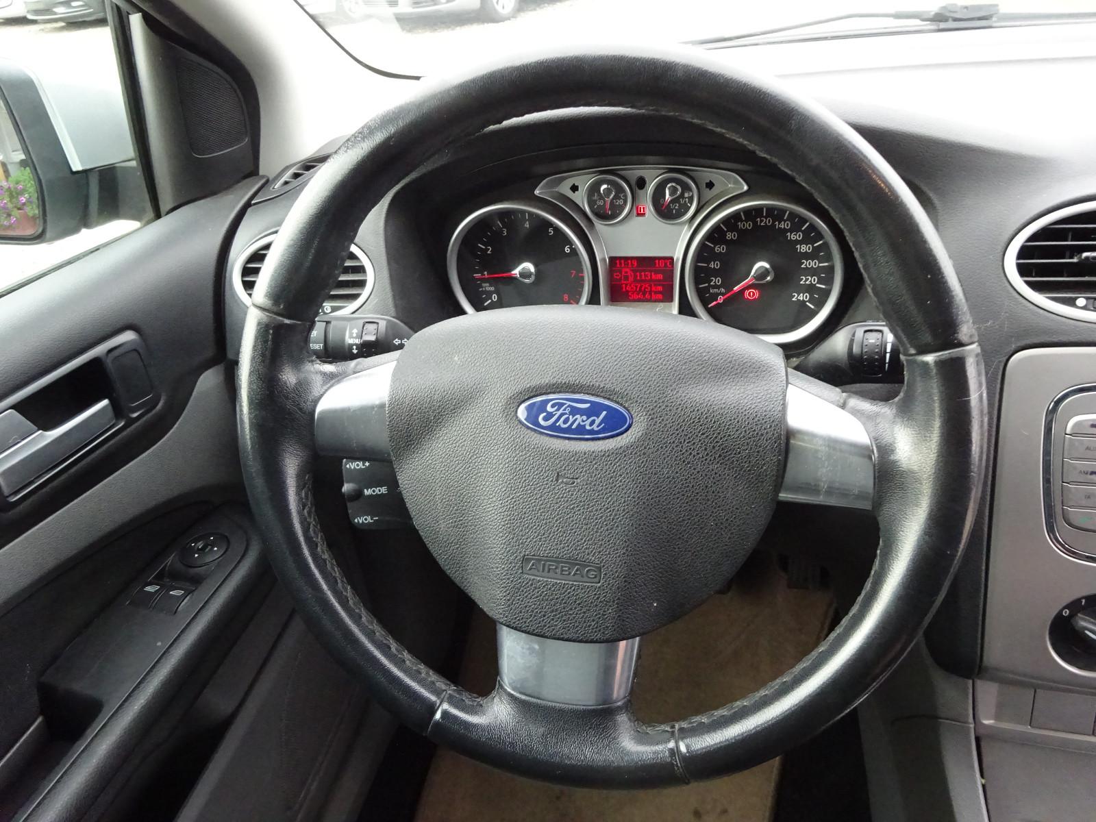 Ford Focus 2009 — photo 13