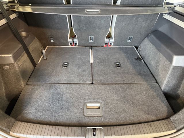 Touran 2.0 TDI DSG HIGHLINE 7 SITZE LED+AHK+NAVI