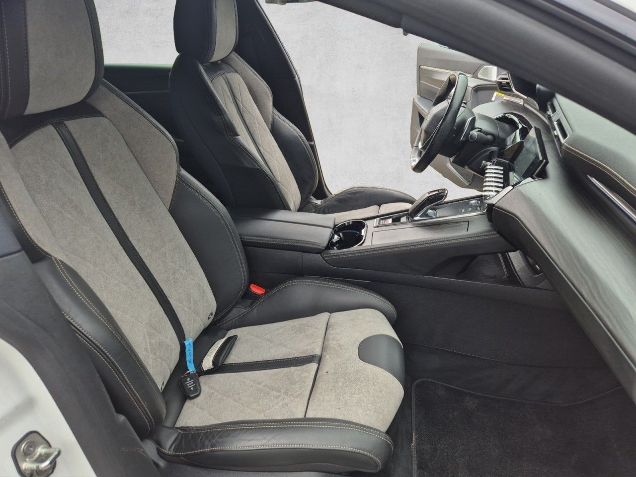 Fahrzeugabbildung Peugeot 508 SW Hybrid 225 GT ACC Totwinkelassistent Navi