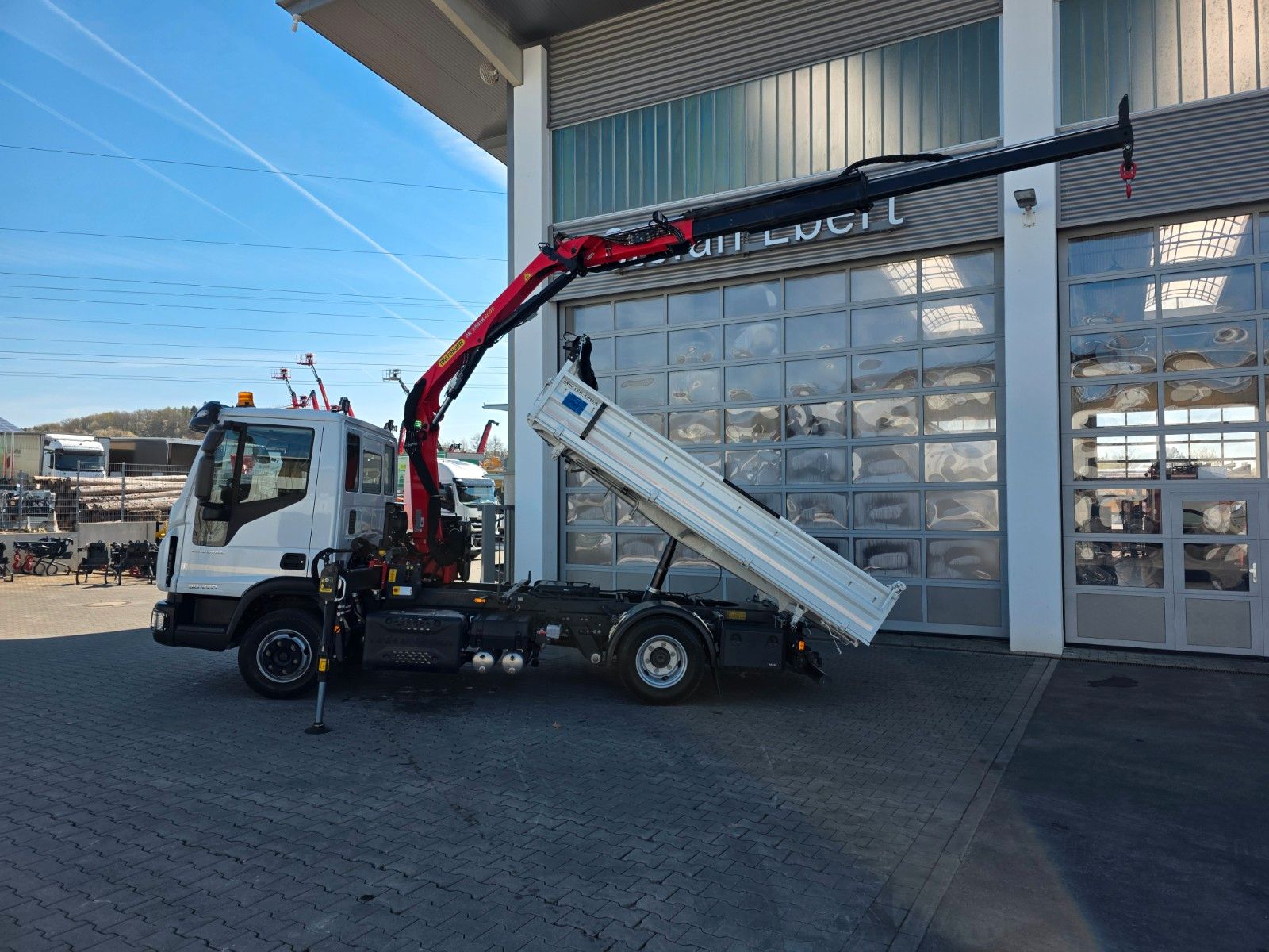 Fahrzeugabbildung Iveco Eurocargo ML80E22/P Palfinger PK 7.501 Funk 2AHK