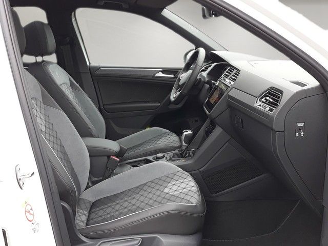 Fahrzeugabbildung Volkswagen Tiguan 2.0TDI DSG 4M R-Line PANO+AHK+STDHZ+++