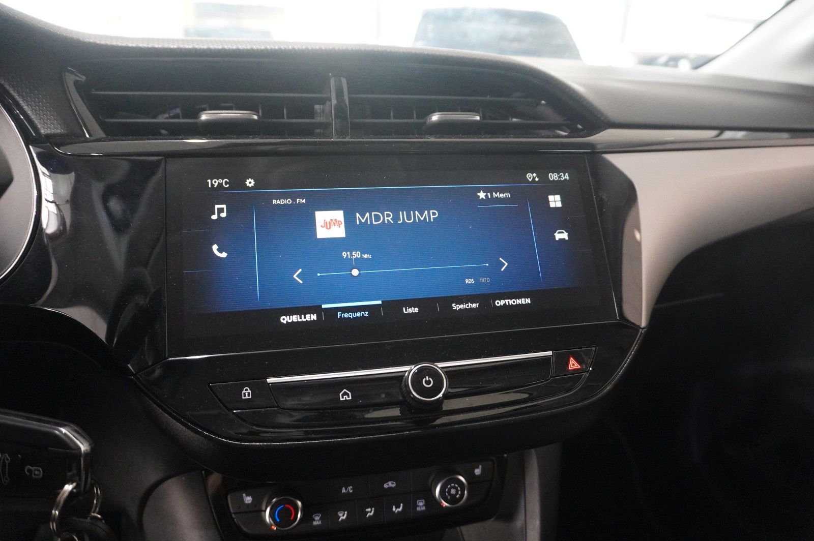 Fahrzeugabbildung Opel Corsa F 1.2 FACELIFT NAVI/LED/KAMERA/VIRT/SH/DAB