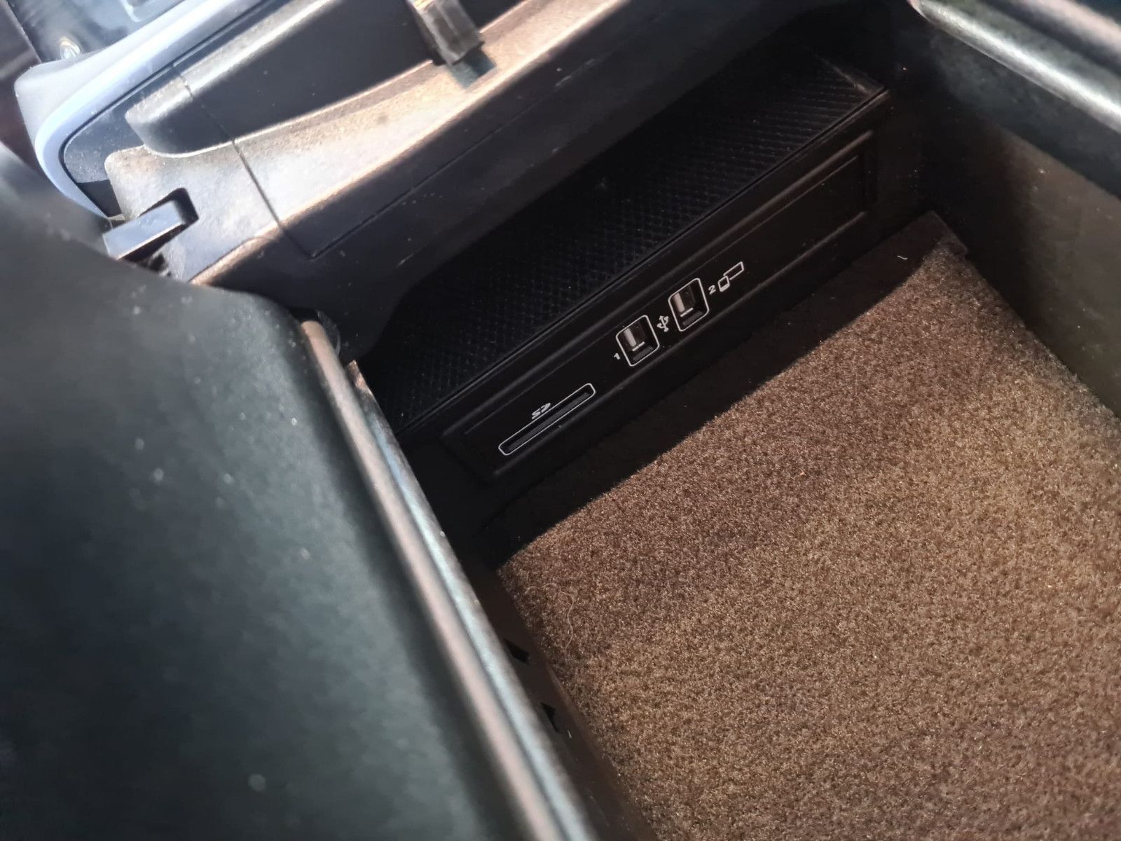Fahrzeugabbildung Mercedes-Benz C 220 T-Modell d 4Matic / MULTIBEAM / KAMERA /