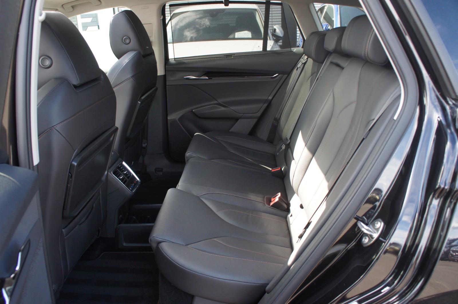 Skoda Enyaq 80 Suite*9 PAKETE*DRIVE+*AHK*PANO*W-PUMPE