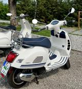 Vespa GTS Yacht Club Sonderedition - Vespa Motorräder in Köln