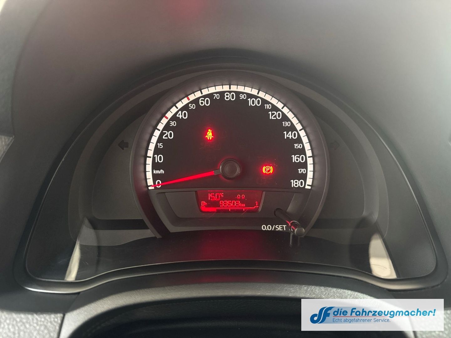 Fahrzeugabbildung Volkswagen up! take GA teilb.Rücksb AUX MP3 CD Tagfahrlicht